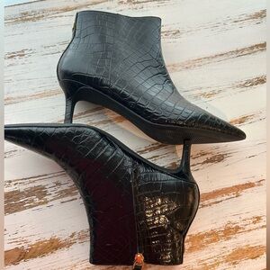 Lauren by Ralph Lauren Saybrook Booties Black Kitten Heel. SZ 5.5B